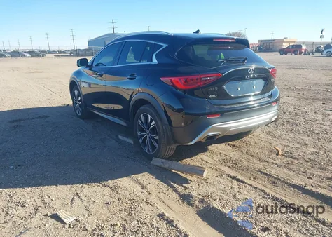 2018 Infiniti Qx30 Premium z USA, uszkodzony, nr VIN SJKCH5CR1JA046264